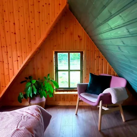 Caitriona's - Adult Only Pet Friendly - Hot Tub, Sauna, Pool - Sleeps 4 Ferienhaus