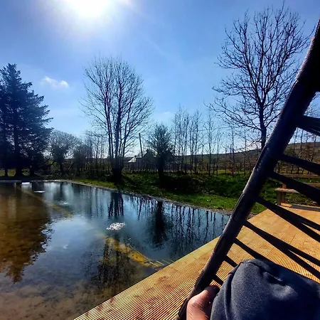 Caitriona's - Adult Only Pet Friendly - Hot Tub, Sauna, Pool - Sleeps 4 Ferienhaus *