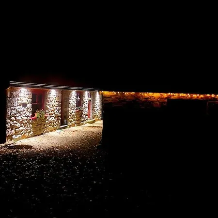 度假居 Caitriona's - Adult Only Pet Friendly - Hot Tub, Sauna, Pool - Sleeps 4 Rossinver