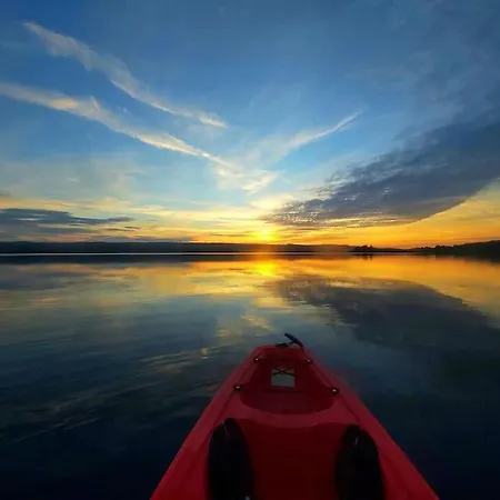 Caitriona's - Adult Only Pet Friendly - Hot Tub, Sauna, Pool - Sleeps 4 Rossinver