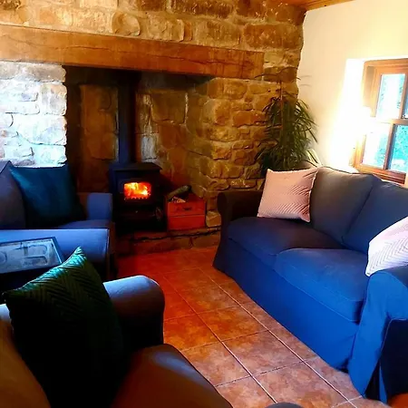 度假居 Caitriona's - Adult Only Pet Friendly - Hot Tub, Sauna, Pool - Sleeps 4 *