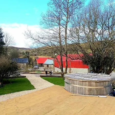 Caitriona's - Adult Only Pet Friendly - Hot Tub, Sauna, Pool - Sleeps 4 * Rossinver