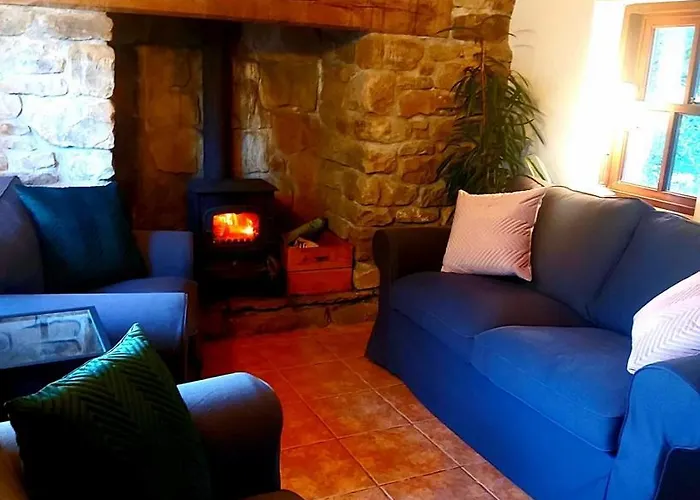 Tatil Evi Caitriona's - Adult Only Pet Friendly - Hot Tub, Sauna, Pool - Sleeps 4 *